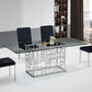 Table de salle à manger moderne et luxueuse argentée avec plateau en verre trempé